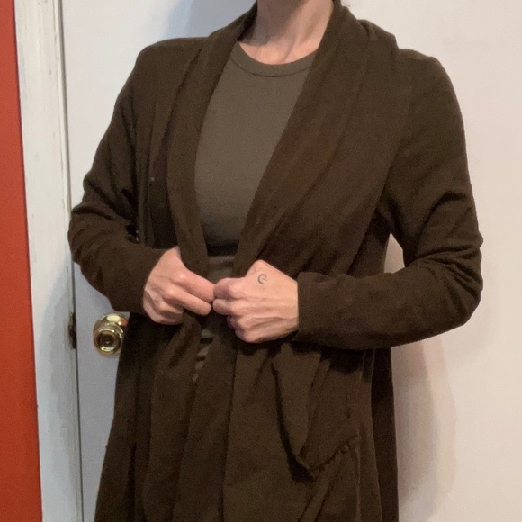 Flair Sweater - Handkerchief Style - Dark Olive Green - Picture 3 of 3